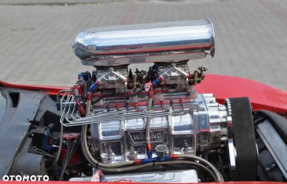 Chevrolet Corvette - 3