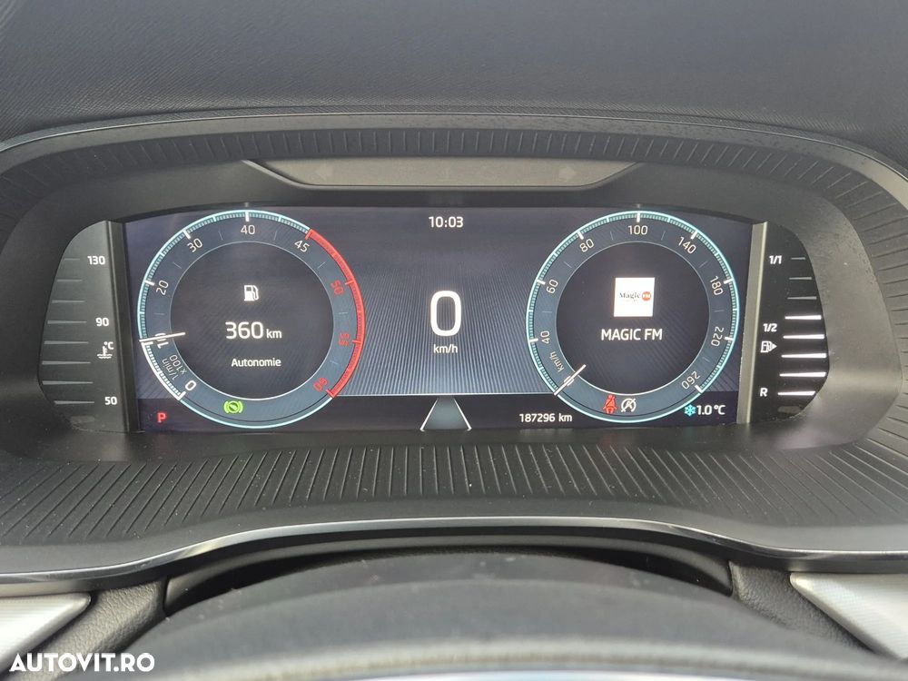 Skoda Octavia Combi 2.0 TDI DSG Style - 18