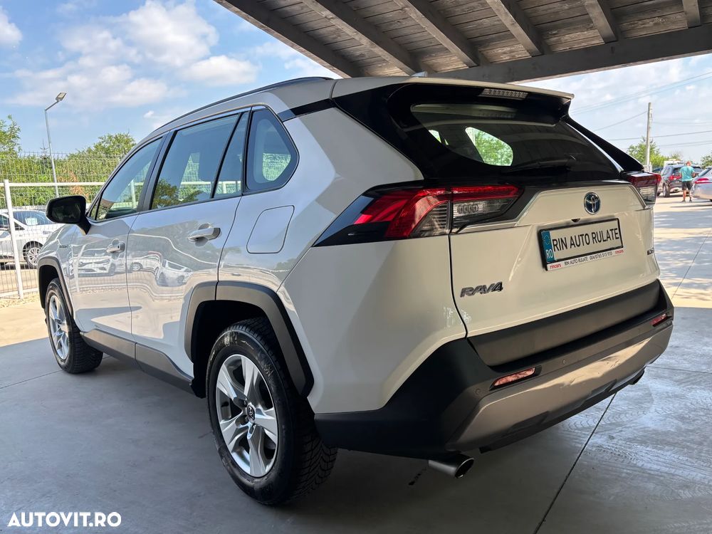 Toyota RAV4 - 7