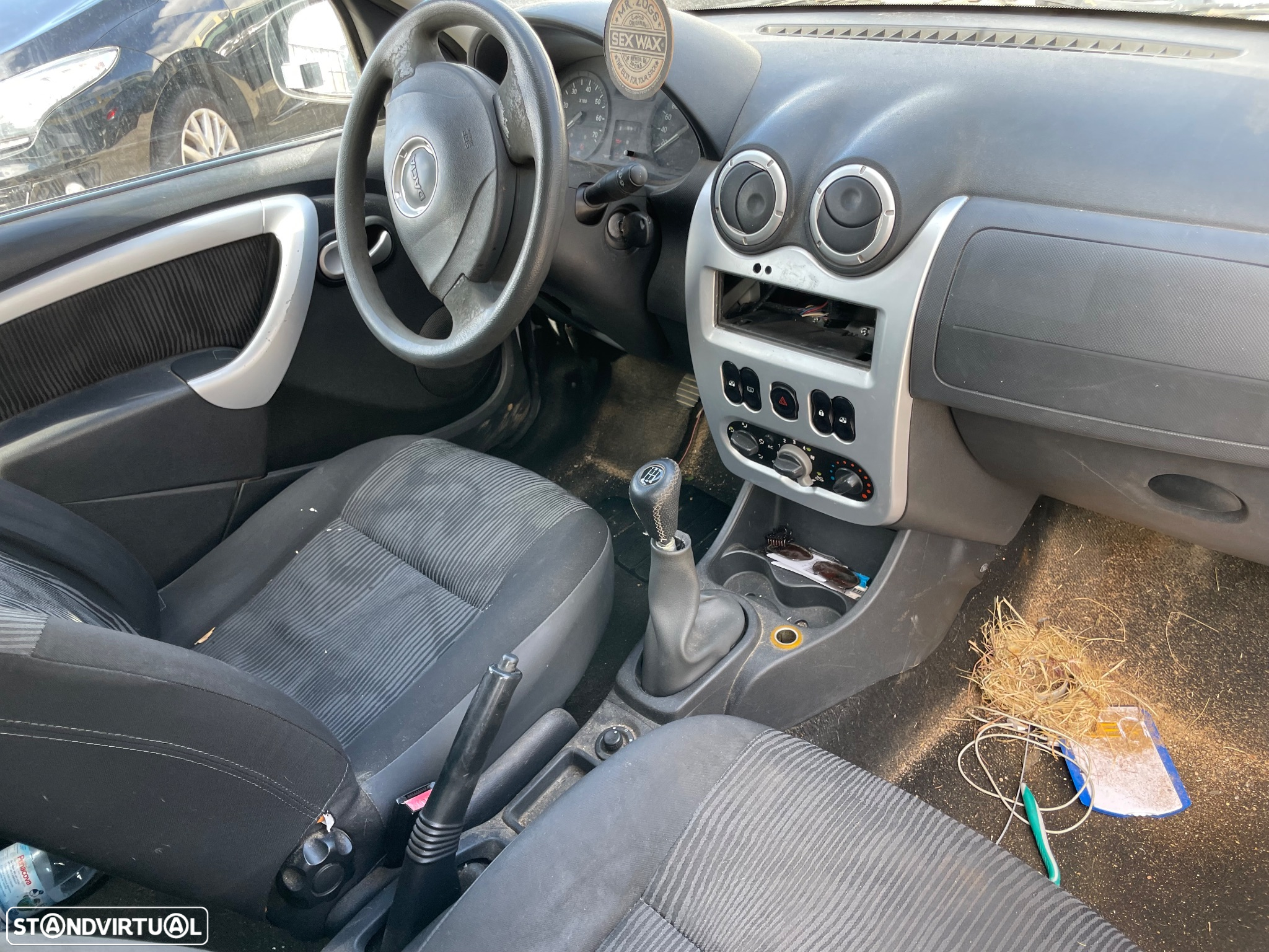 Dacia Logan 1.5Dci para peças - 5