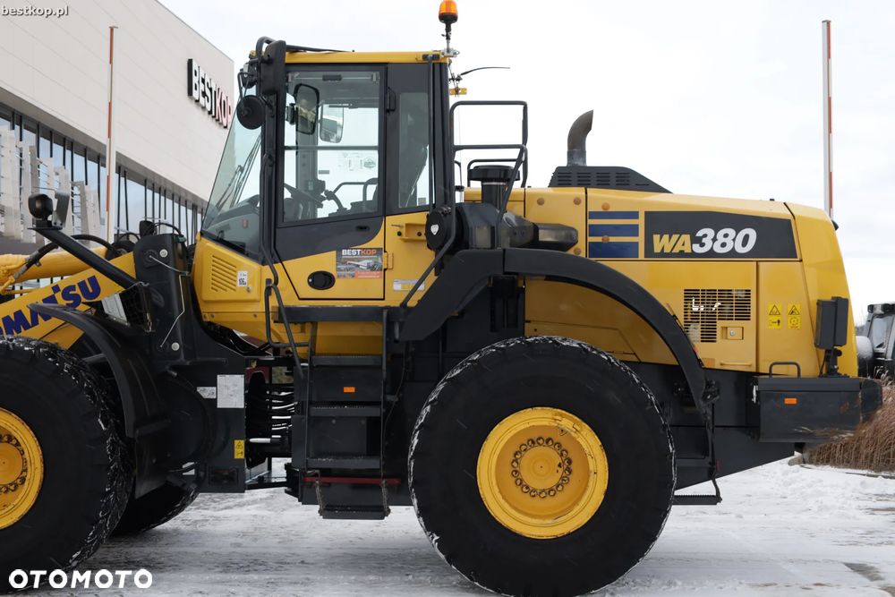 Komatsu WA380-8 - 11