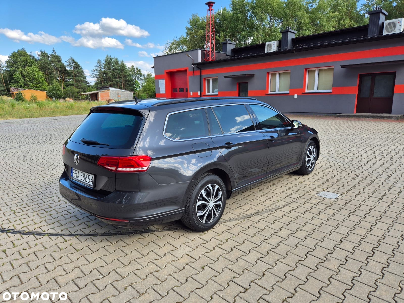 Volkswagen Passat Variant 2.0 TDI SCR DSG Highline - 15