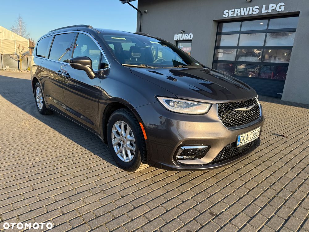 Chrysler Pacifica - 29