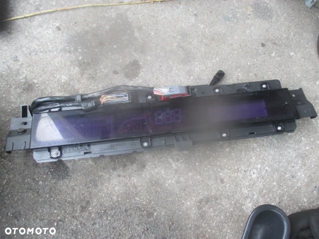 RENAULT ESPACE 4 IV WYŚWIETLACZ LICZNIK ZEGARY P8200392366C - 1