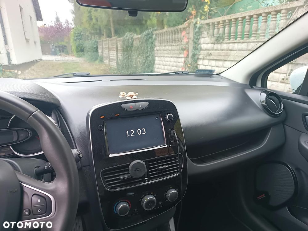 Renault Clio - 8