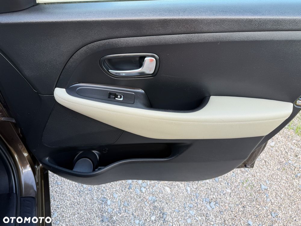 Kia Carens 1.7 CRDi Edition 7 - 24