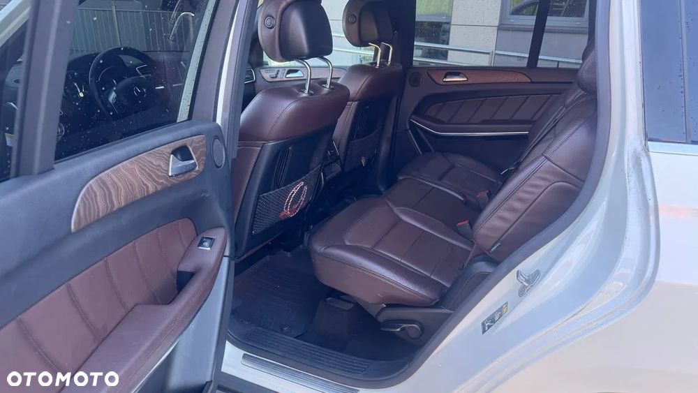 Mercedes-Benz GL 500 4Matic (BlueEFFICIENCY) 7G-TRONIC - 22