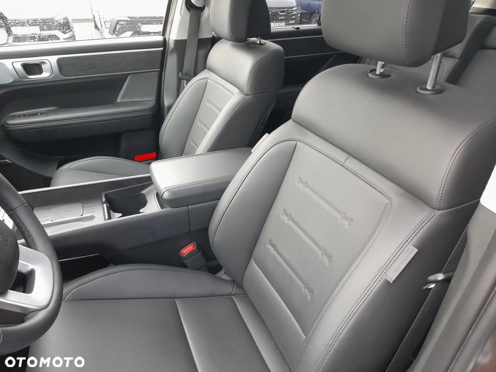 Hyundai Santa Fe 1.6 T-GDI HEV Platinum 4WD 7os - 11