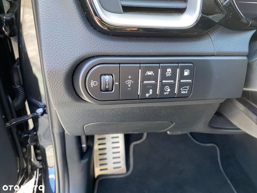 Kia Ceed 1.6 GDI PHEV Business Line DCT - 12