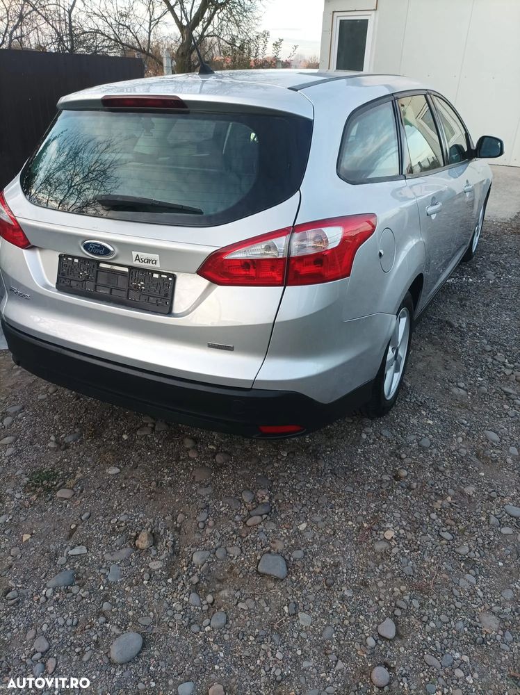 Ford Focus Turnier 1.6 TDCi DPF Trend - 4