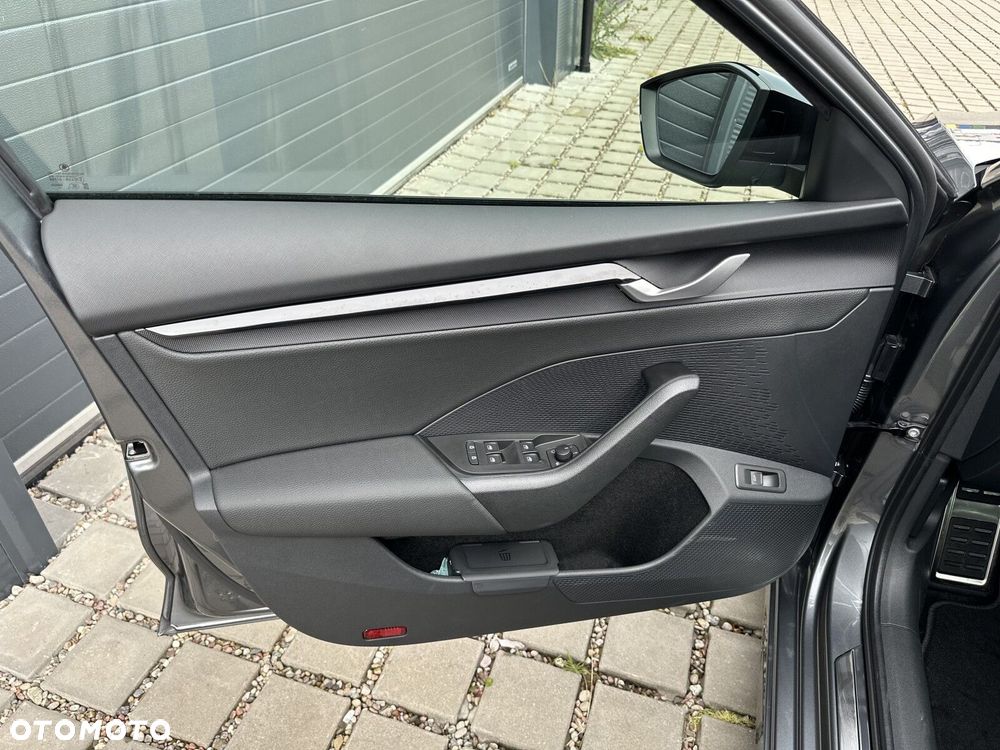 Skoda Octavia 2.0 TSI Sportline 4x4 DSG - 11