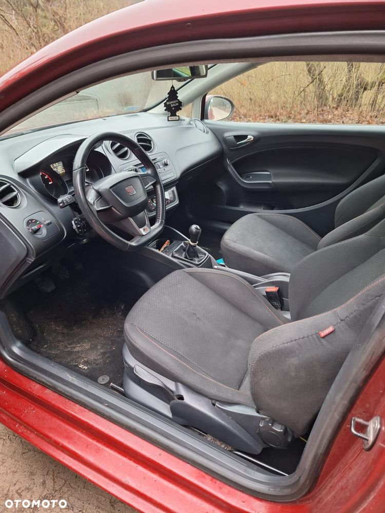 Seat Ibiza 2013 photo 2