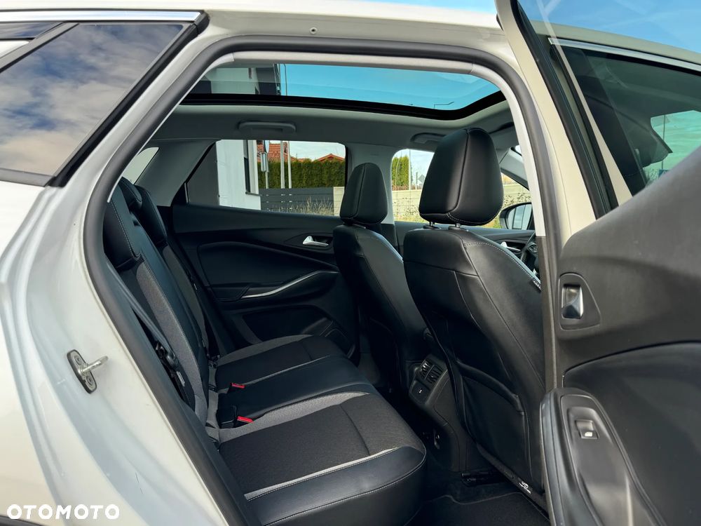Opel Grandland X 1.6 T Elegance Business Pack S&S - 33