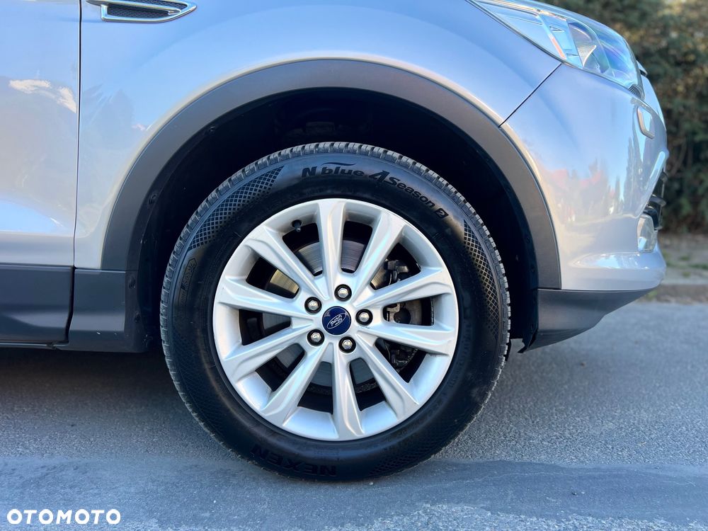 Ford Kuga 2.0 TDCi 2x4 Titanium - 8