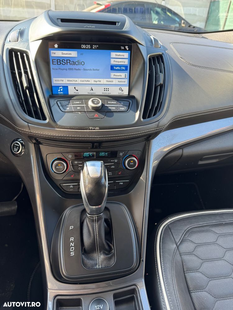 Ford Kuga 2.0 TDCi 4WD Powershift Vignale - 11