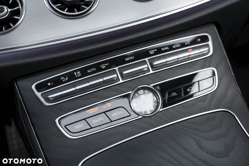 Mercedes-Benz Klasa E 220 d 4-Matic AMG - 36