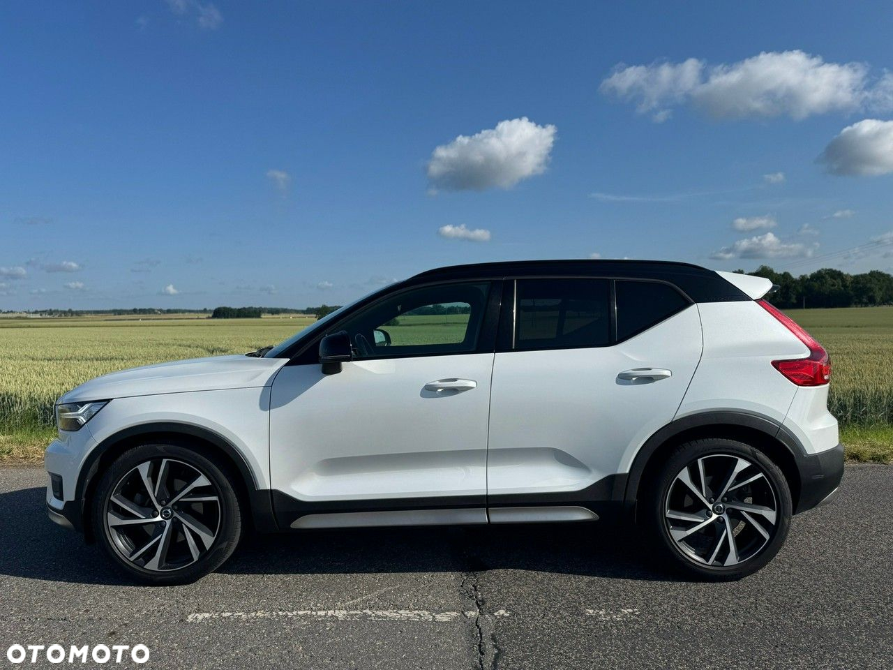 Volvo XC 40 D4 SCR AWD R-Design - 4