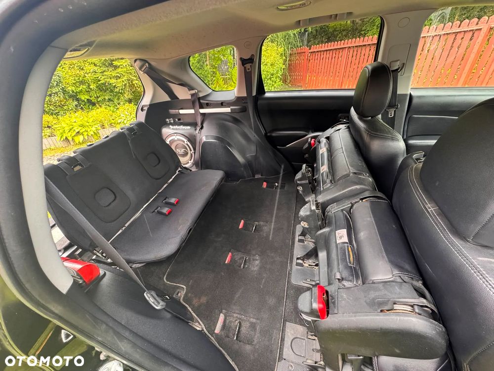 Mitsubishi Outlander - 13