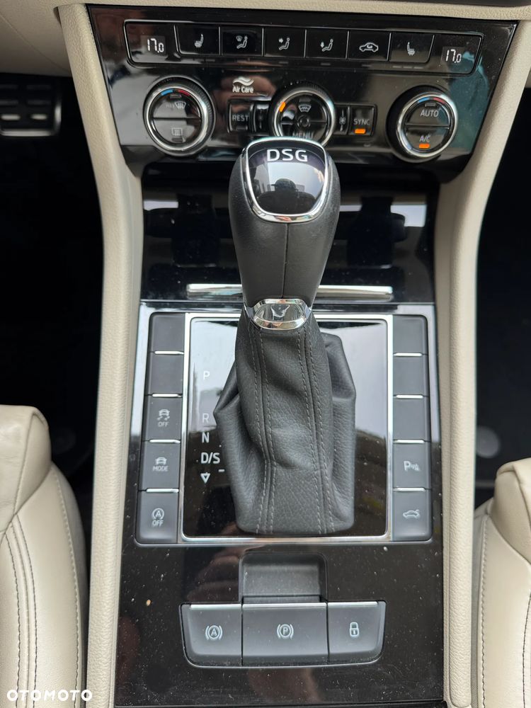 Skoda Superb 2.0 TDI SCR L&K DSG - 29