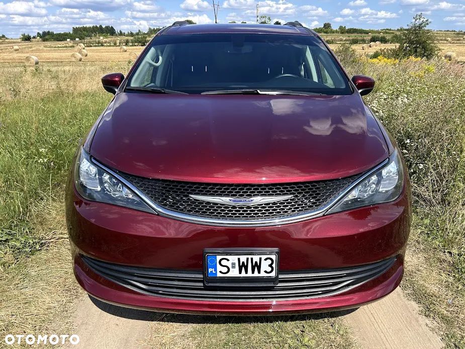 Chrysler Pacifica - 4