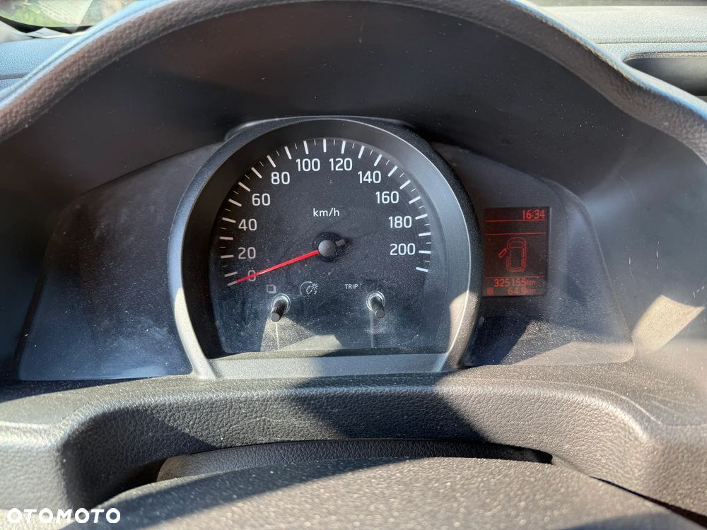 Nissan NV200 - 10