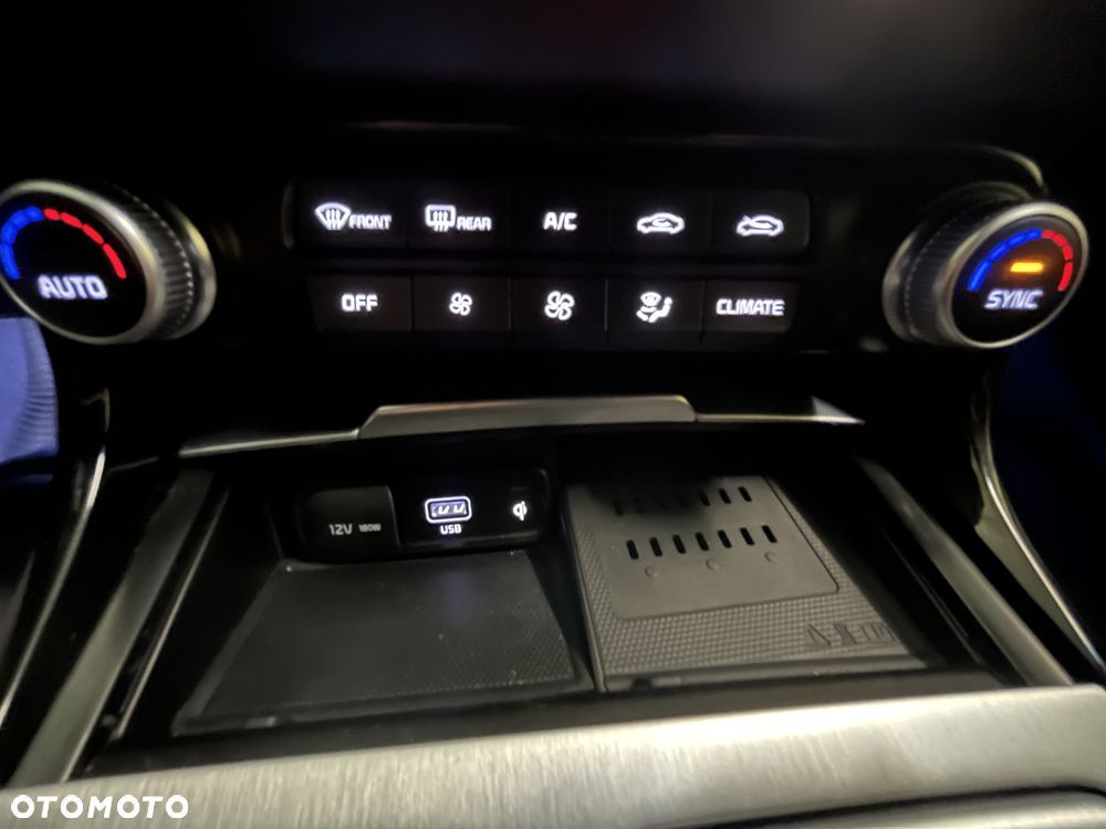 Kia Stinger 3.3 T-GDI V6 GT AWD - 26