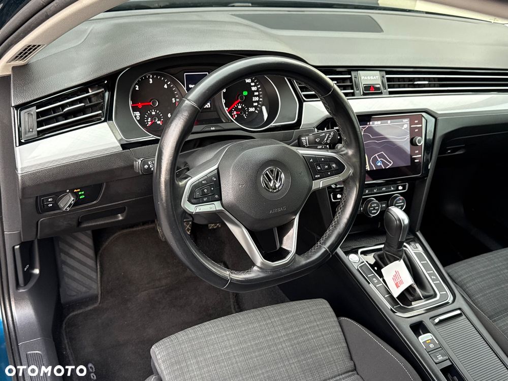 Volkswagen Passat 2.0 TDI SCR DSG Comfortline - 15