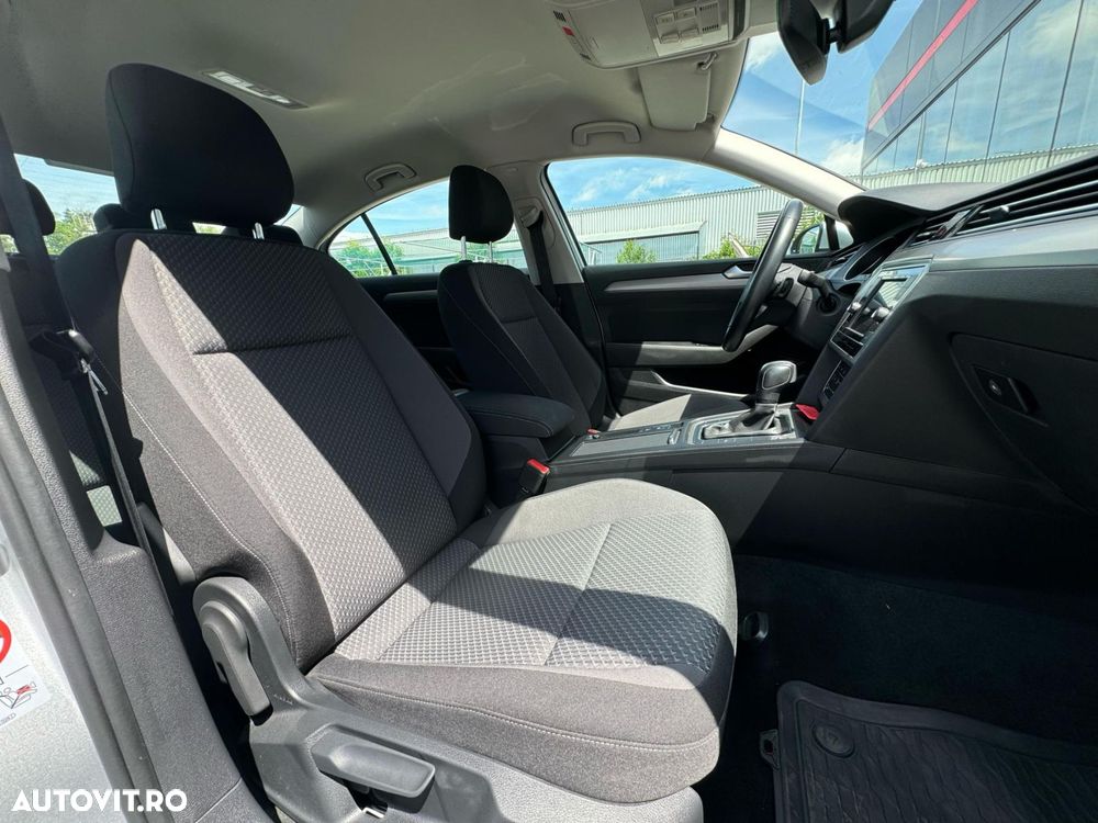 Volkswagen Passat 2.0 TDI DSG Advance - 18