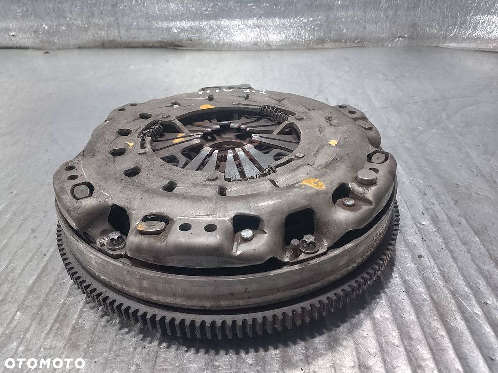 KOŁO DWUMASOWE KOMPLETNE MERCEDES-BENZ VITO 639 - 1