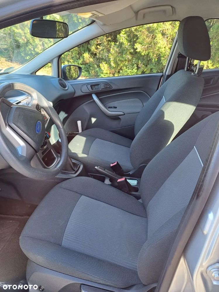 Ford Fiesta 1.25 Ambiente EU5 - 12