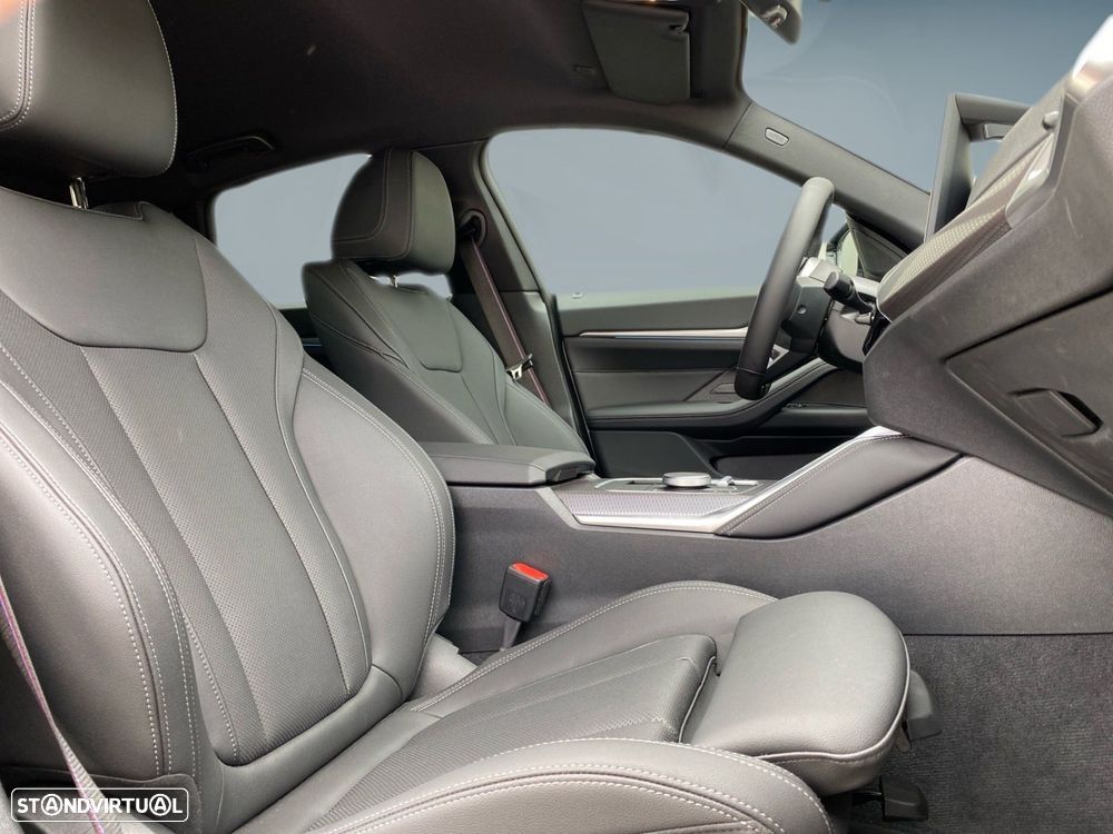 BMW i4 eDrive40 Pack Desportivo M Pro — fotografia 15