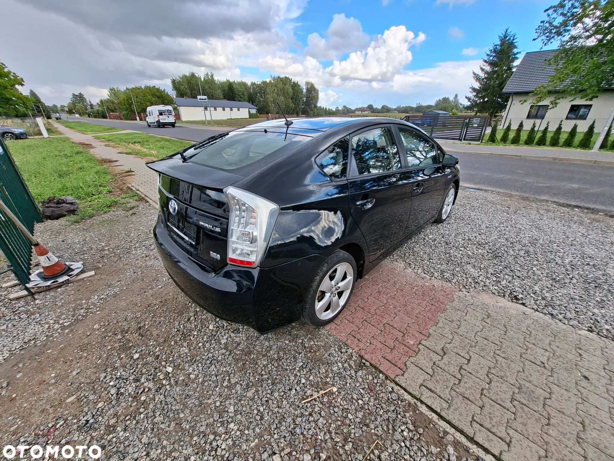 Toyota Prius 1.8 HSD Life - 17