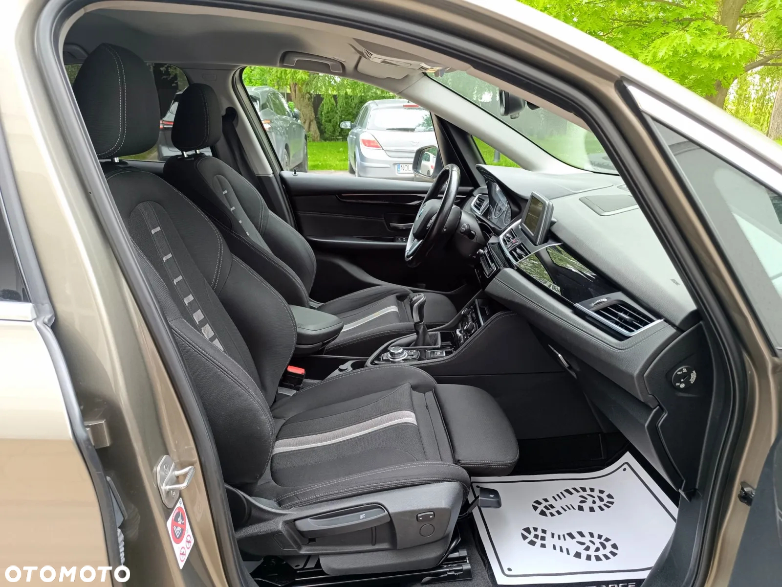 BMW Seria 2 218d Sport Line - 32