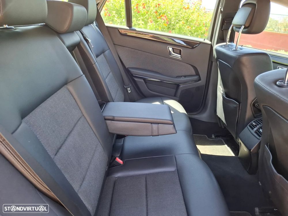 Mercedes-Benz E 220 CDi Avantgarde BE Auto. - 12