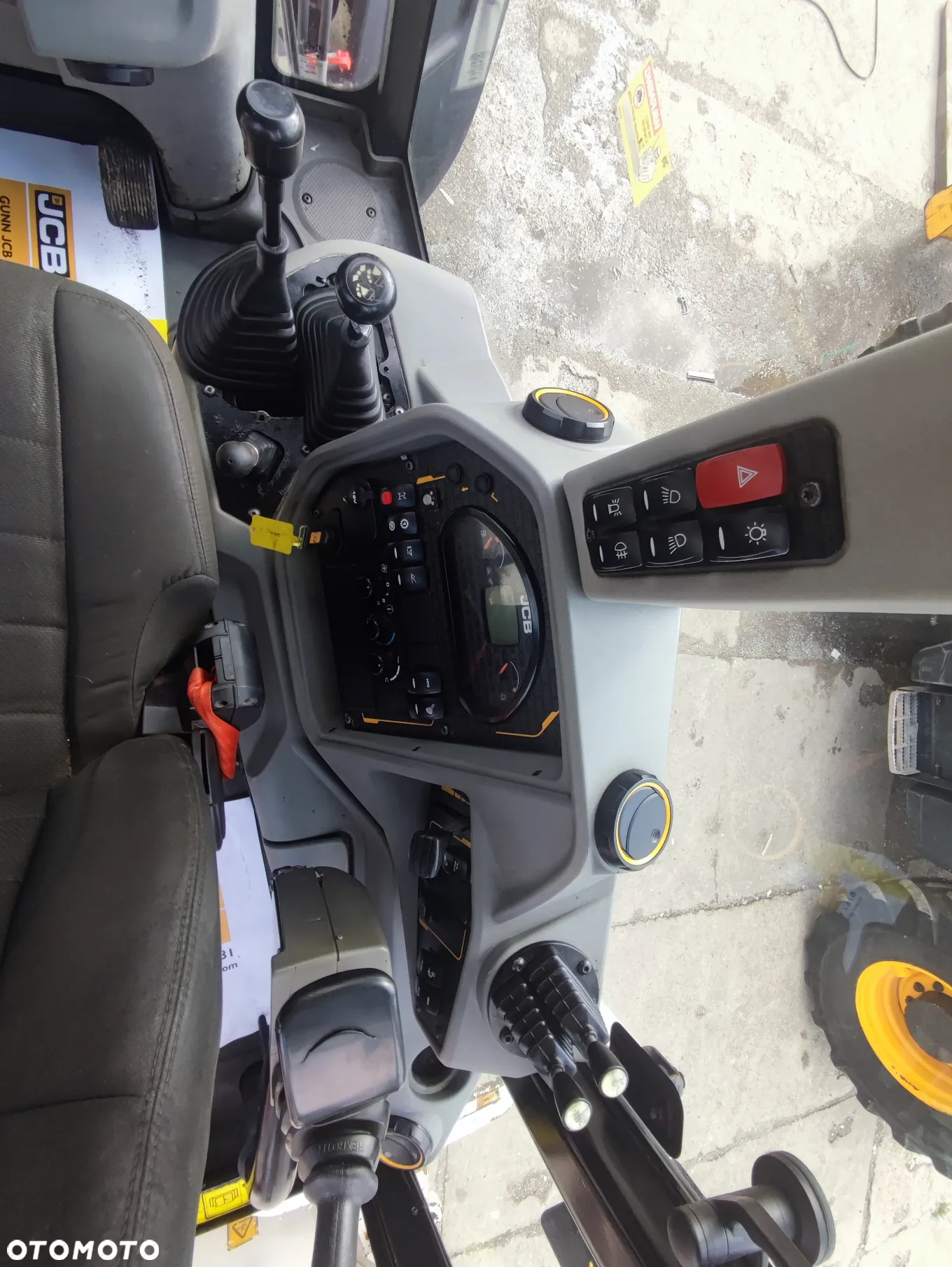 JCB 3CX Compact - 12