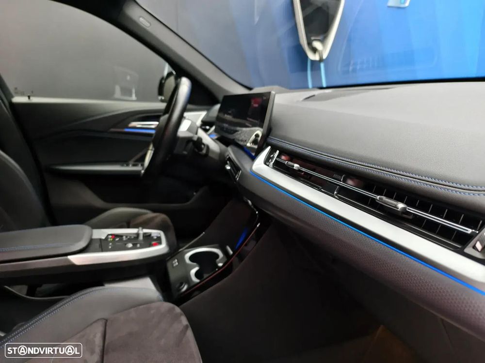 BMW iX1 xDrive30 Pack Desportivo M - 42