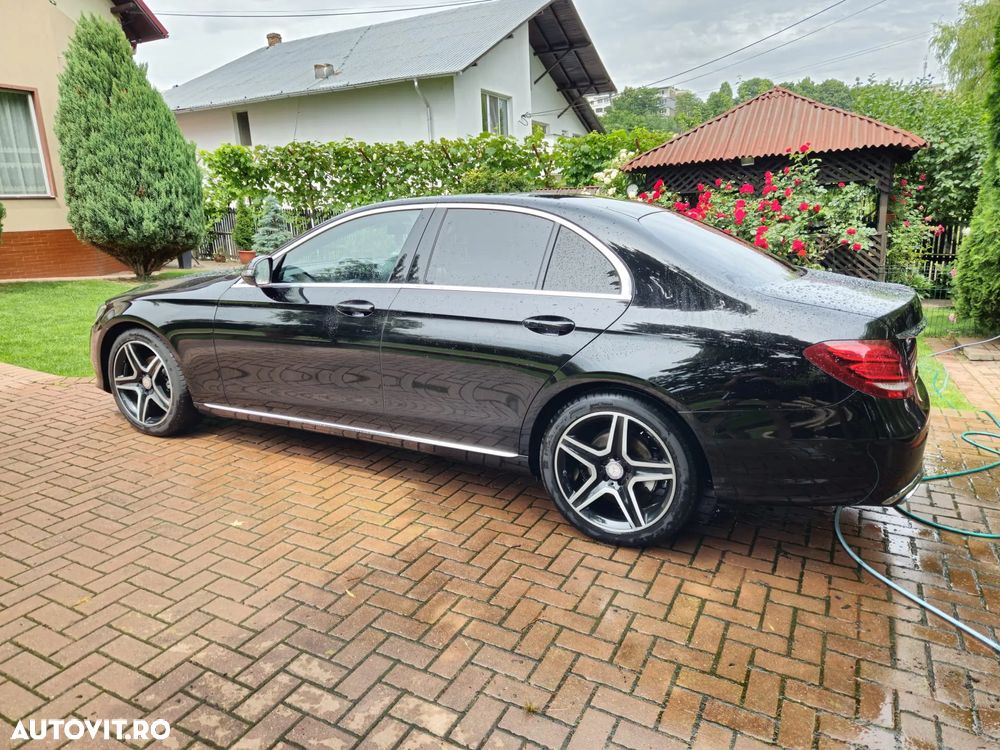 Mercedes-Benz E 220 d 9G-TRONIC - 4
