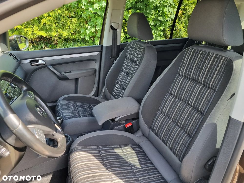 Volkswagen Touran 2.0 TDI DPF Cross - 17