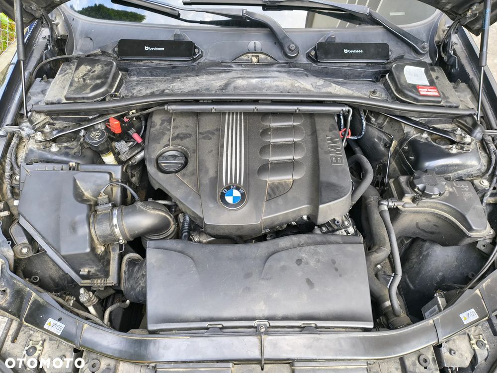 BMW Seria 3 318d DPF Edition Sport - 16