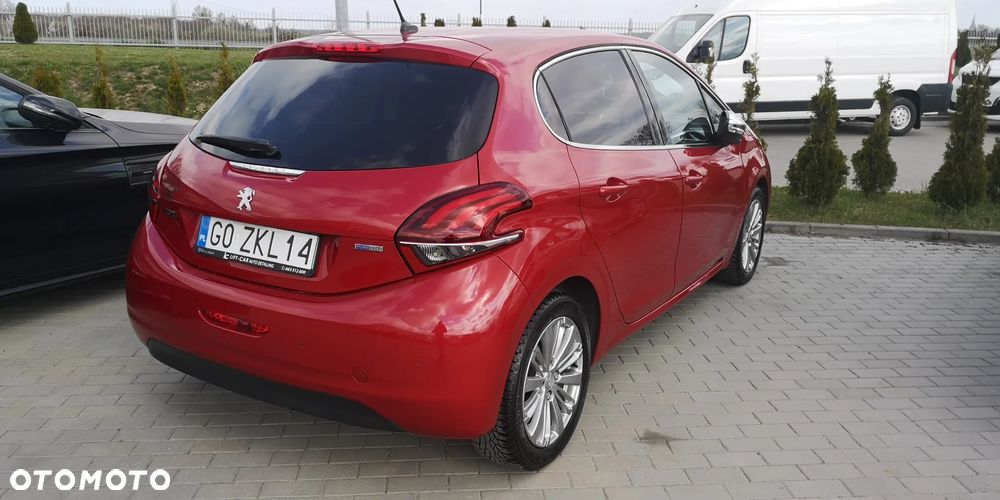Peugeot 208 2017 photo 2
