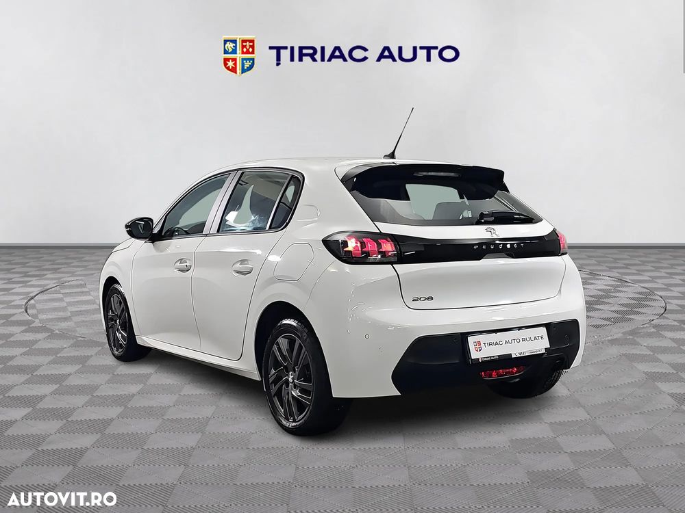 Peugeot 208 - 3