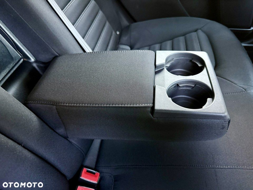 Ford Mondeo SW 2.0 TDCi S&S Titanium - 33