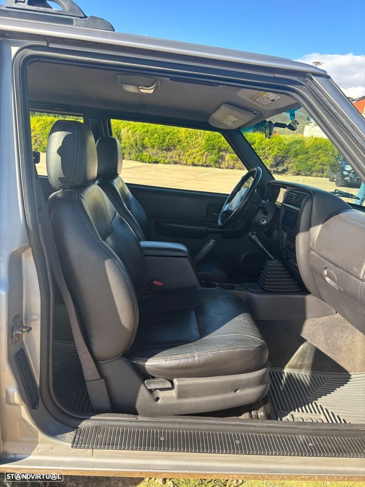 Jeep Cherokee 2.5 TD Base - 45