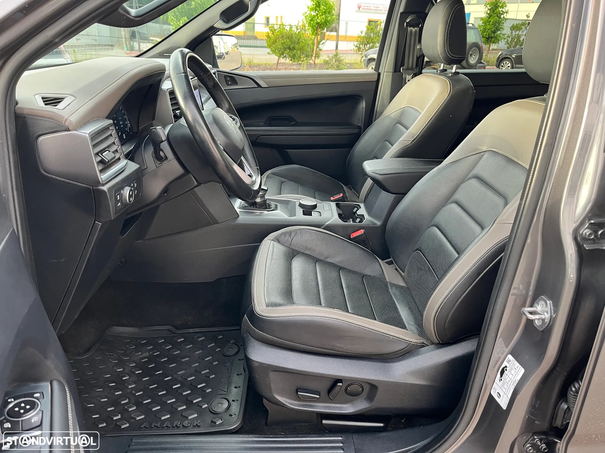VW Amarok Aventura V6 4Motion IVA Ded. - 10