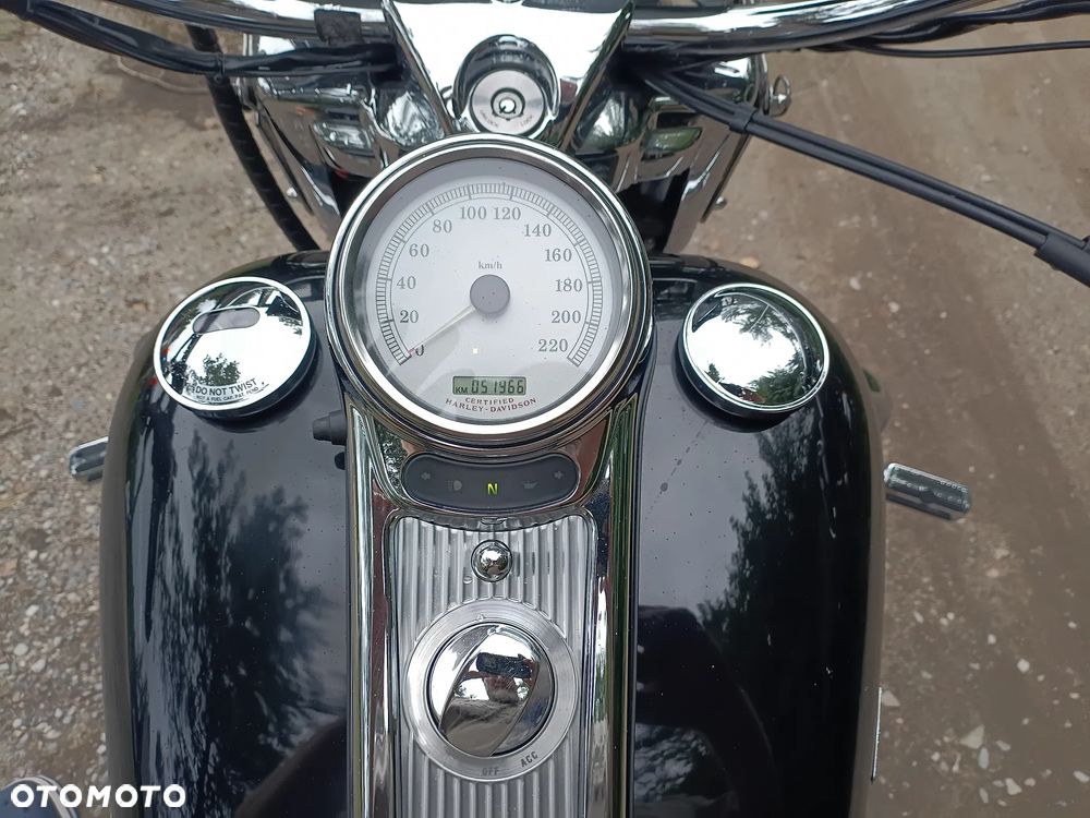 Harley-Davidson Touring Road King - 17