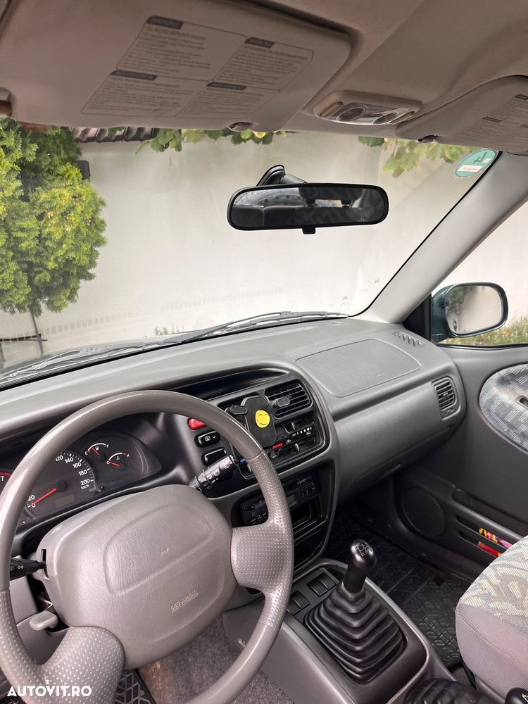 Suzuki Grand Vitara 2.0 - 6