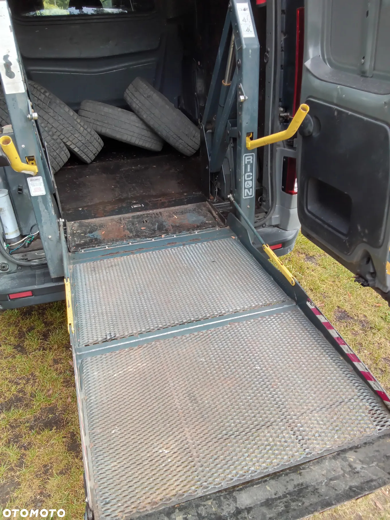 Opel Vivaro - 12