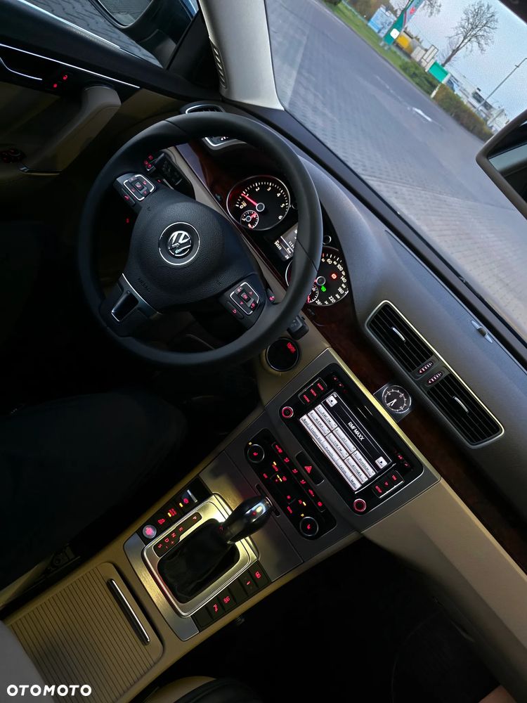 Volkswagen Passat 2.0 TSI Highline DSG - 27