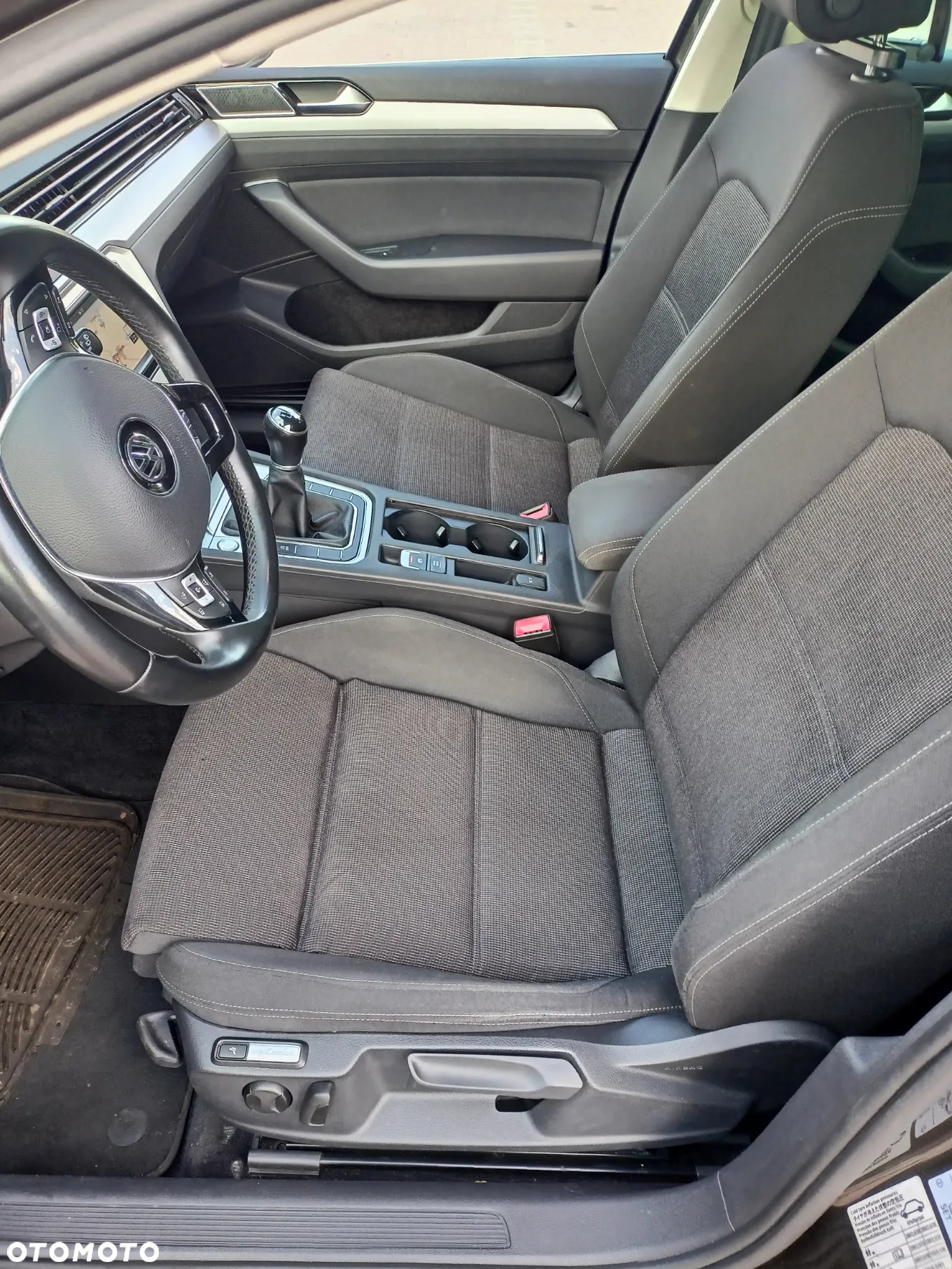 Volkswagen Passat Variant 2.0 TDI (BlueMotion Technology) Comfortline - 10
