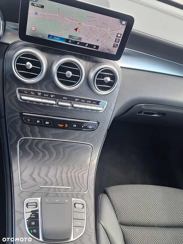 Mercedes-Benz GLC 200 - 12